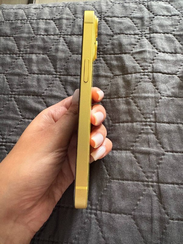 iPhone 14 256GB желтый, комплект, чехлы, стекла 4