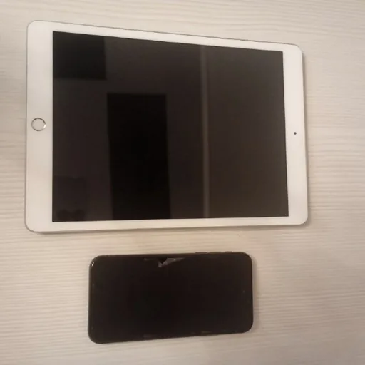 iPhone 10, iPad 8
