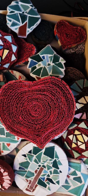 Новогодние игрушки ручной работы с мозаикой 7