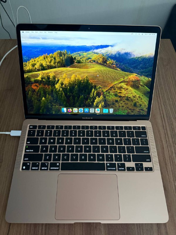 Apple MacBook Air M1, 8GB, 256GB SSD GOLD