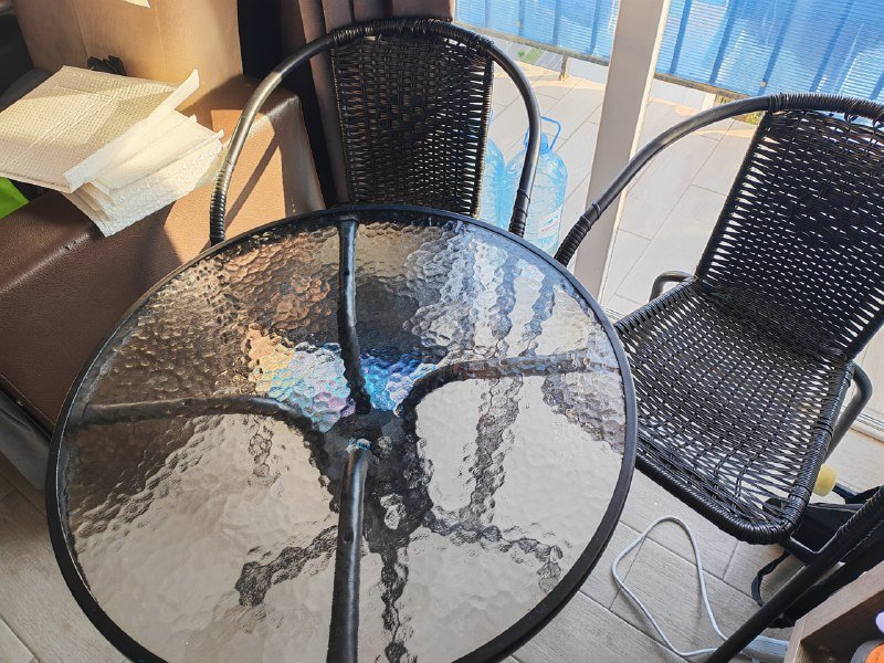 Стол стеклянный и 2 стула 3