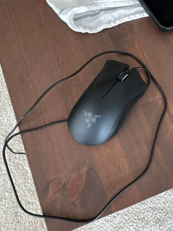 Мышка Razer DeathAdder Essential