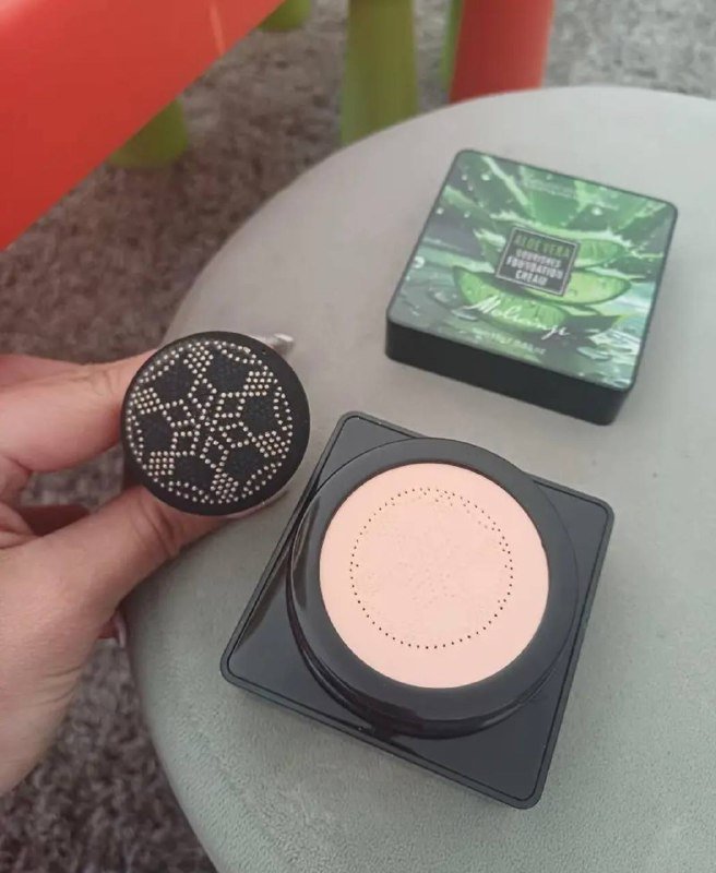 MOLIANJI матовый тональный крем с пуфом 4