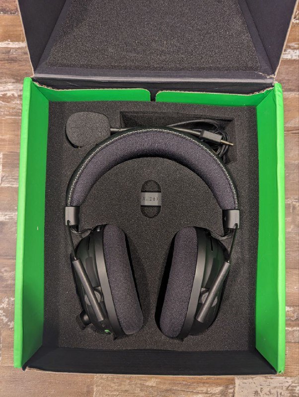 Беспроводные наушники Razer Blackshark V2 Pro 2023 2