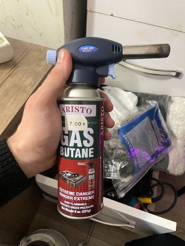 Шуруповерт, перфо-дрель, мультиметр, газовая горелка, ноутбук Lenovo, перчатки