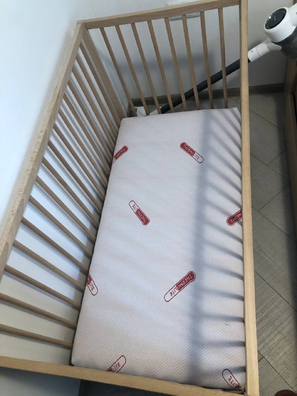 Детская кроватка IKEA и матрас 3