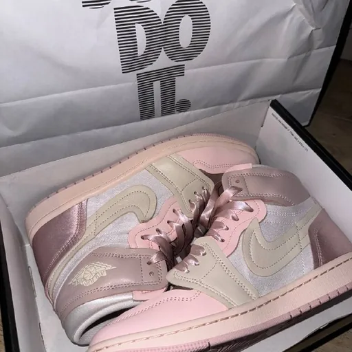 Air Jordan 1 High sneakers