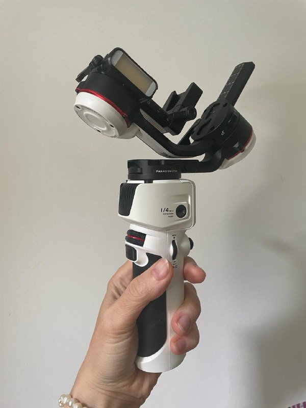 Стабилизатор Zhiyun Crane M3 для камер, смартфонов, экшн-камер