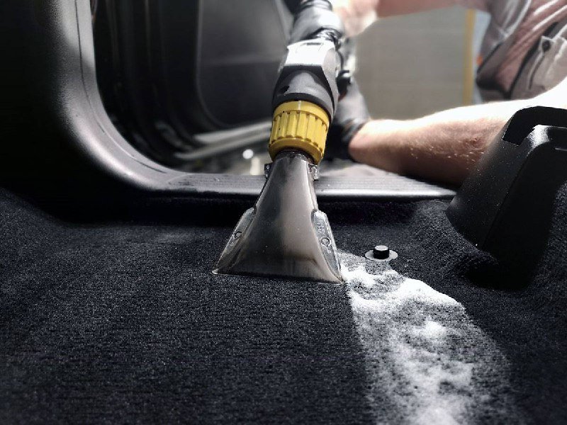 Профессиональная химчистка салона автомобиля в Батуми