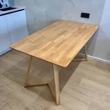 Деревянный обеденный стол 2