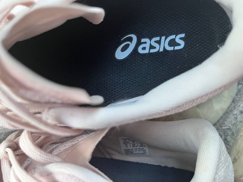 Беговые кроссовки Asics Dynablast EU37 2