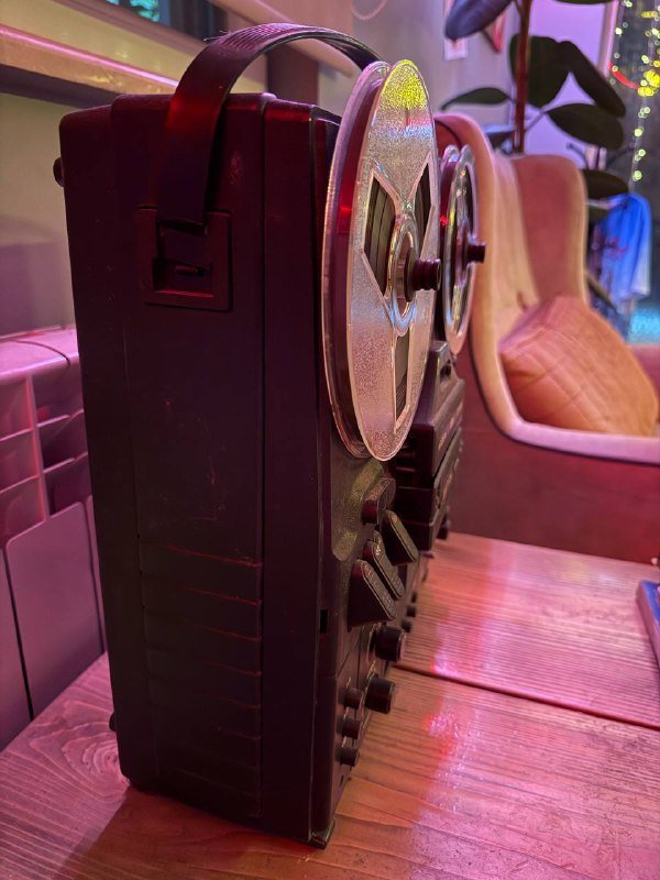 Радиола, бабинный магнитофон, телефон, муз центр, телевизор, арт деко Моторола 3