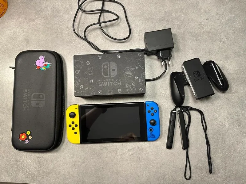 Nintendo Switch Fortnite gaming console 1