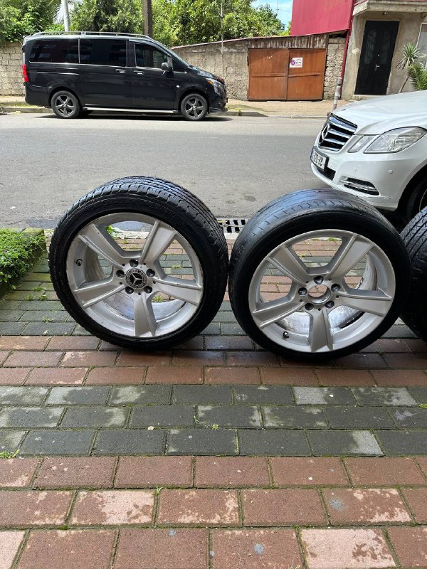 Диски с резиной Mercedes 2