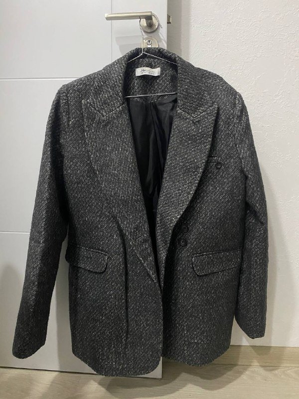 Плотный пиджак размера М, золотистая юбка, кремовая юбка, джинсовая юбка 3