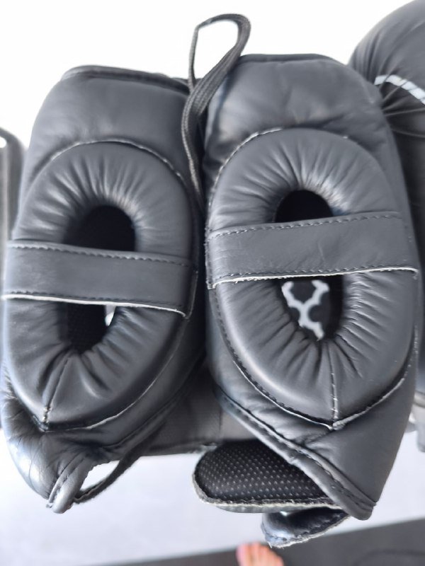 Комплект боксерской экипировки шлем, перчатки, бинты, борцовки 8