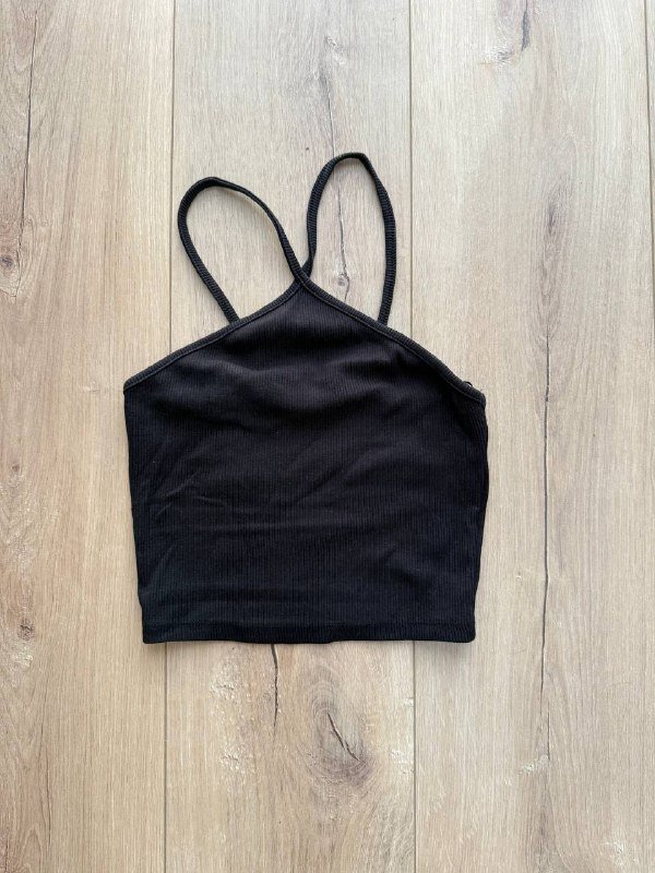 Футболка Stradivarius, шорты Pink, джинсы Zara, топ Oysho, ночнушка, костюмы, Lacoste кеды 4