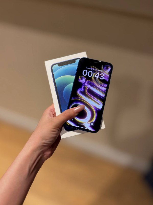 iPhone 13 128 GB, iPhone 12 mini 128 GB, оригинальный кабель зарядки 4