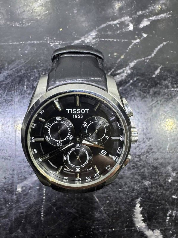 Часы Tissot с кожаным ремешком
