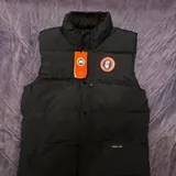 Canada Goose жилет 1