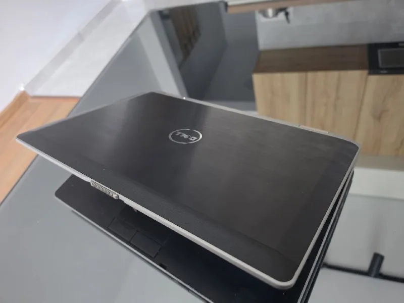 Dell Latitude E6430 1