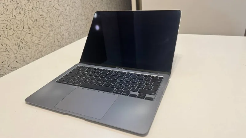 MacBook Air M1 13 дюймов 8/256 1