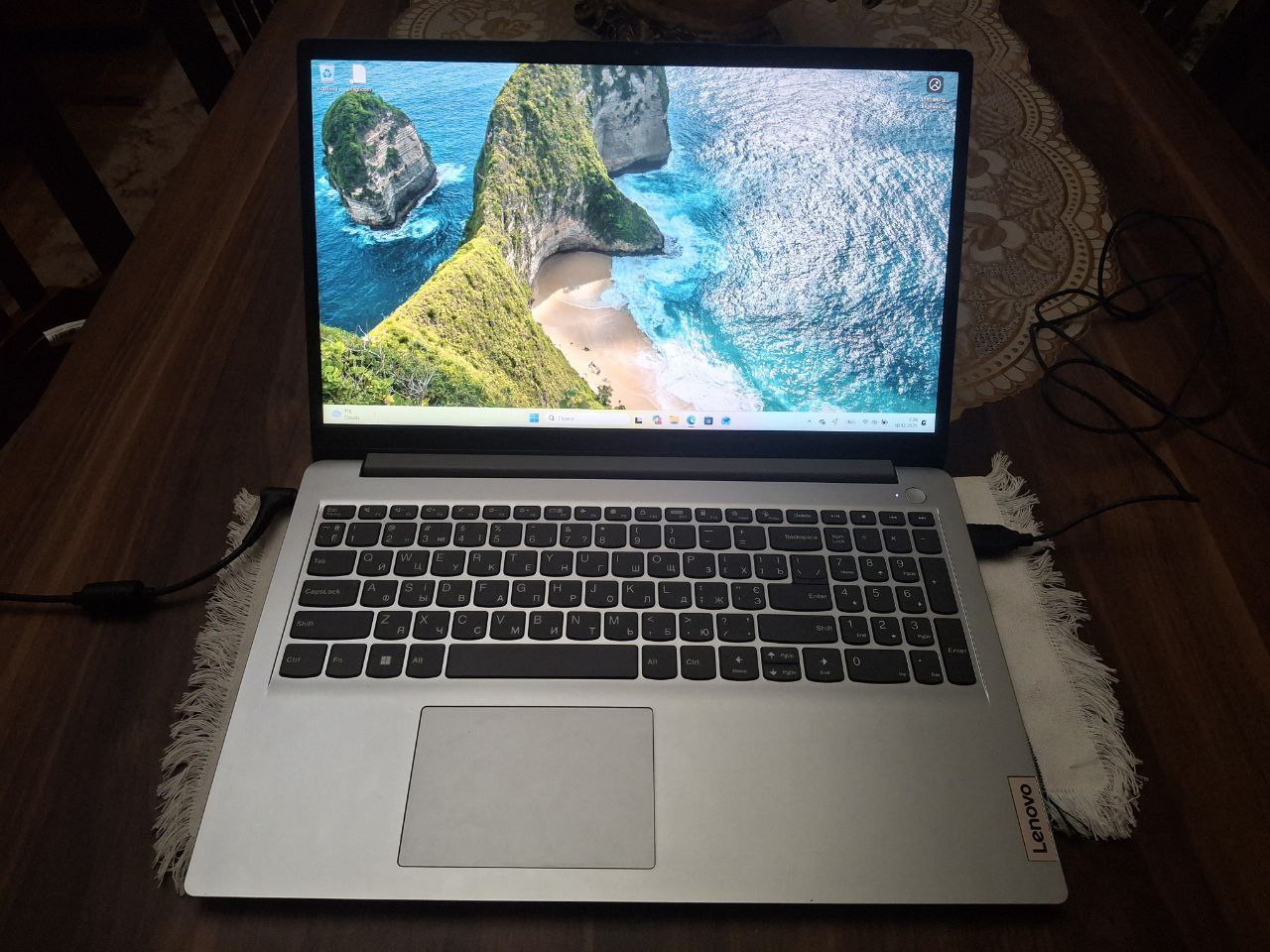 Lenovo IdeaPad 2023