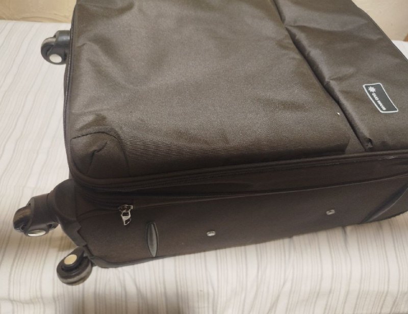 Абсолютно новый чемодан 2