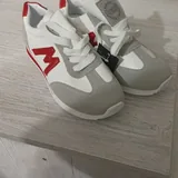 Кроссовки 2