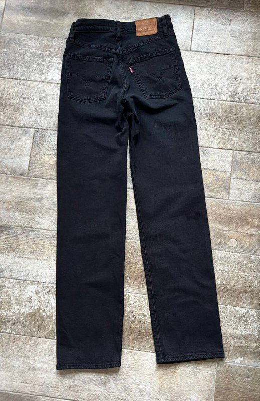 Женские джинсы Levi’s черные классические 2