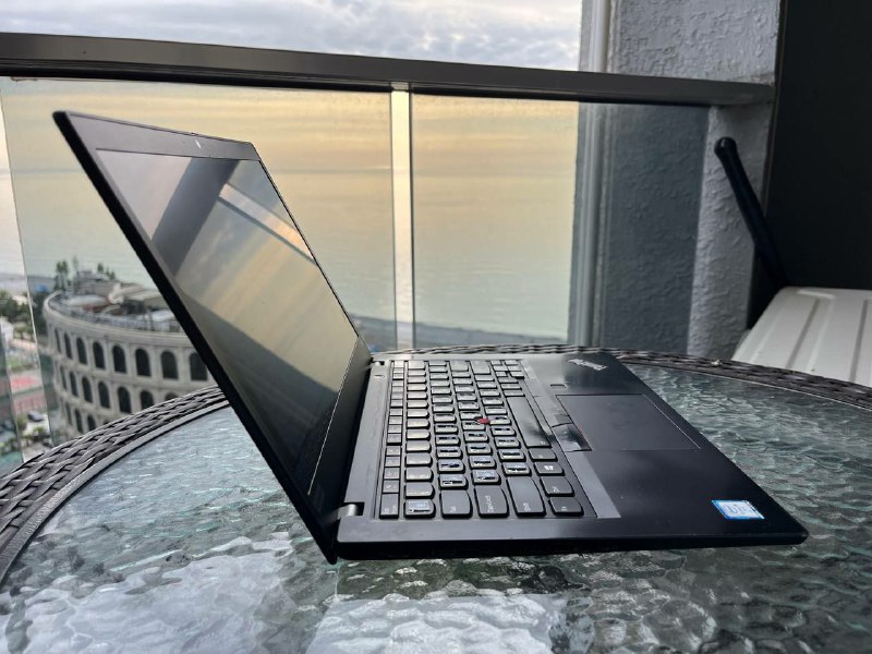 Lenovo Thinkpad x390 i5-8365U 8/256 SSD 5