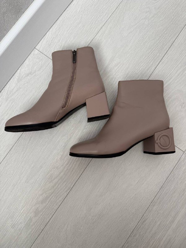 Ботильоны кожаные, женские кроссовки Decathlon 39 размер 1