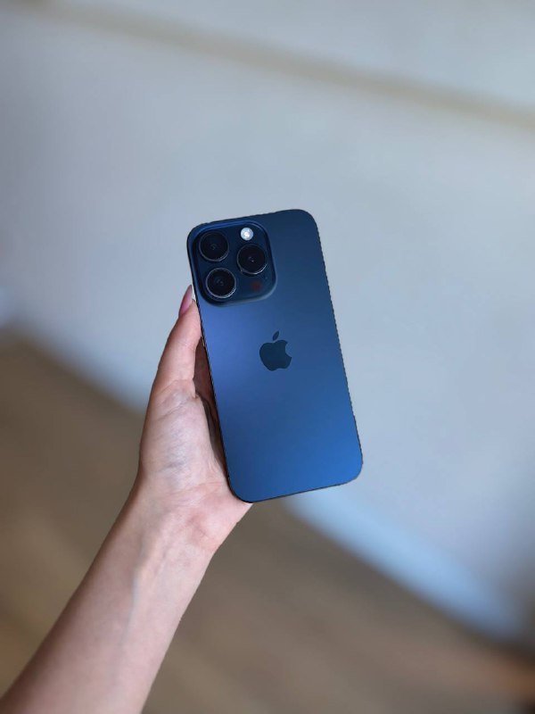 iPhone 15 Pro 128 GB 3