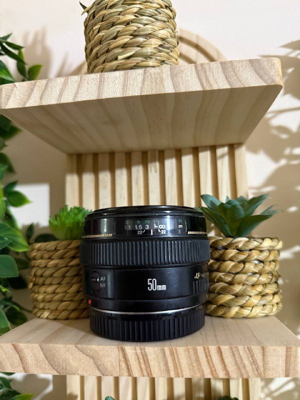 Canon lenses 55-250mm, 75-300mm, 18-55mm 5