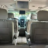 Chrysler Town & Country 5
