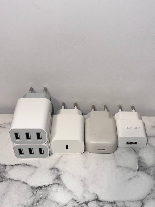 Компьютерная мышка, микрофон, pH метр, адаптер, светильник, кольцевая лампа, штатив, зарядные устройства, провода 9