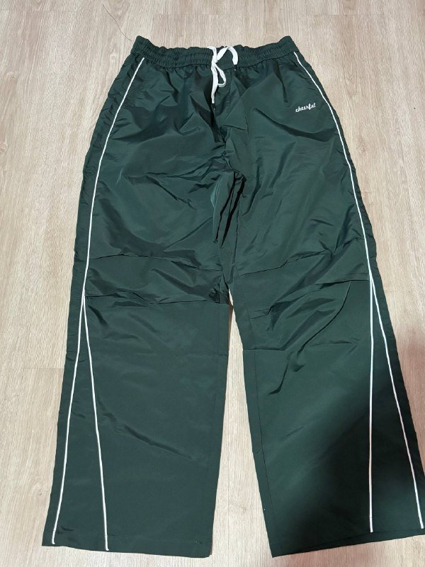 Спортивные штаны, джинсы, вельветовые штаны, свитер, лонгслив, футболки