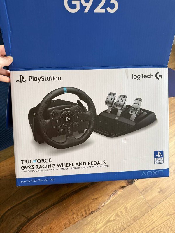 Руль Logitech G923 TRUEFORCE с педалями и рычагом КПП 3