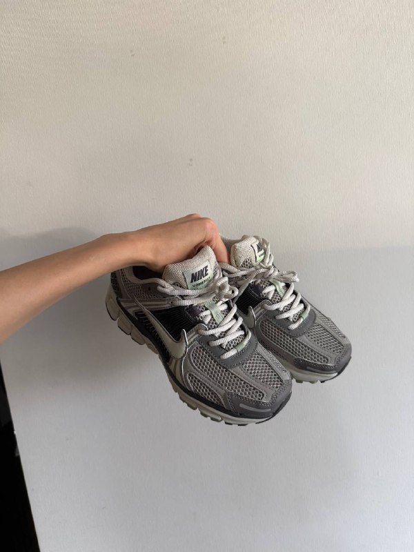 кроссовки Nike Vomero 5 оригинал размер 36.5 3