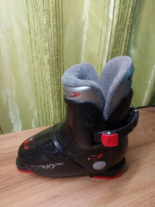 Детские горнолыжные ботинки TecnoPro, Детские лыжи Rossignol, Горнолыжные ботинки Nordica 1