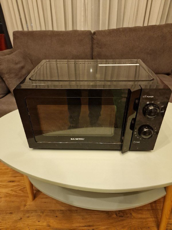 2 стола, микроволновка 7