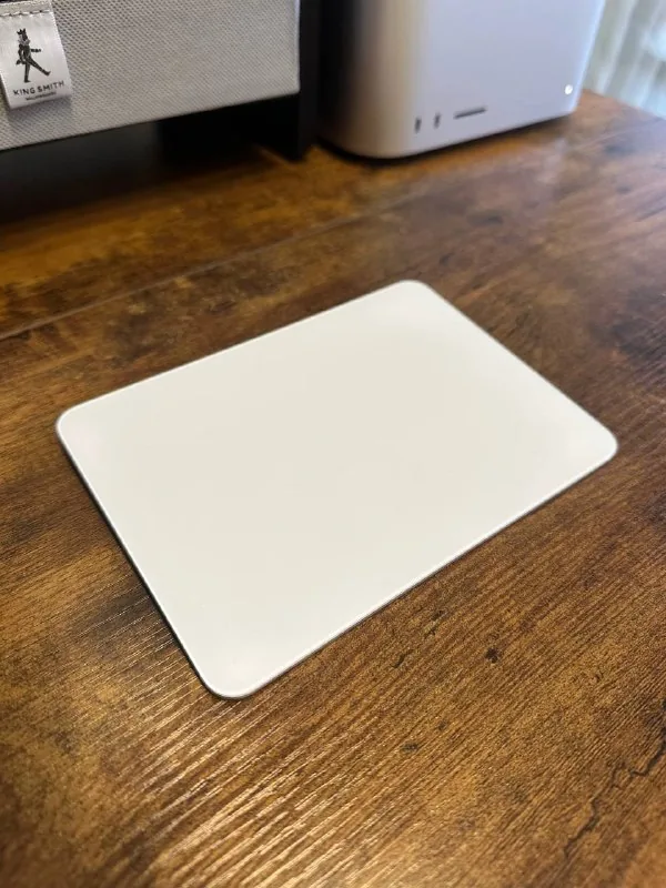 Apple Magic Trackpad 2 1