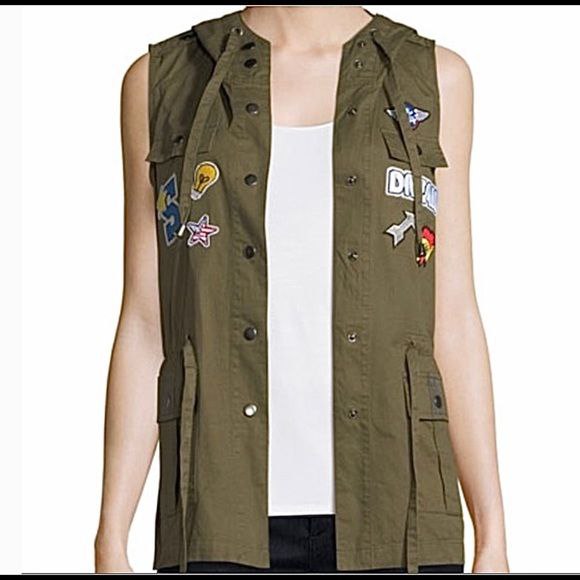 жилет Romeo+Juliet couture с нашивками