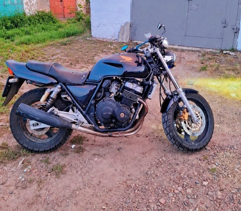 HONDA CB 400 SF