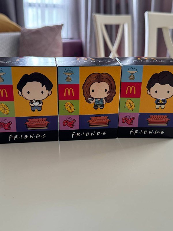 Фигурки из Макдональдса Рейчел, Джо, Чендлер