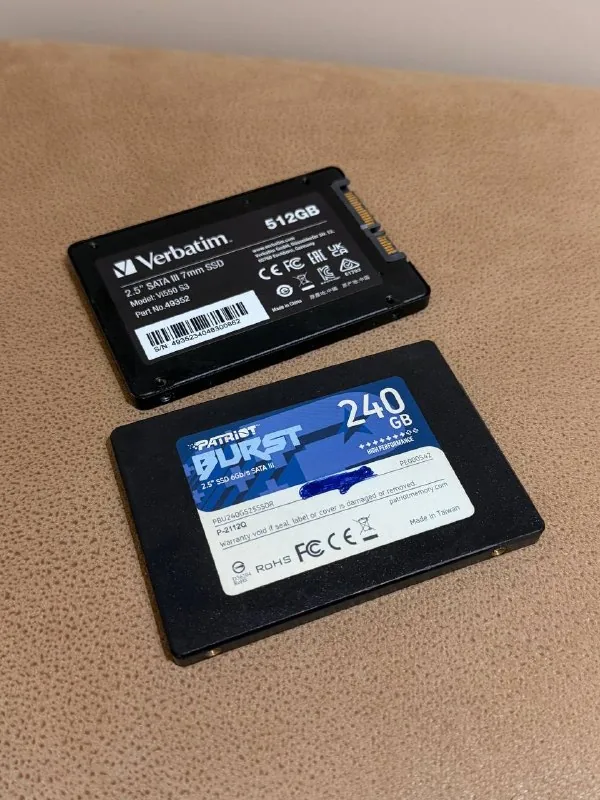 Два SSD накопителя 240 и 512 ГБ 1