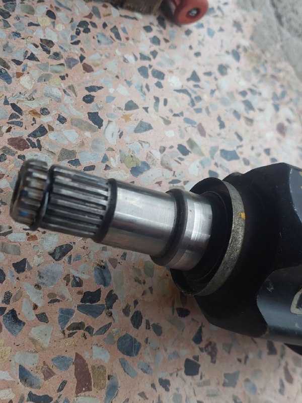приводной вал на Toyota Corolla 2