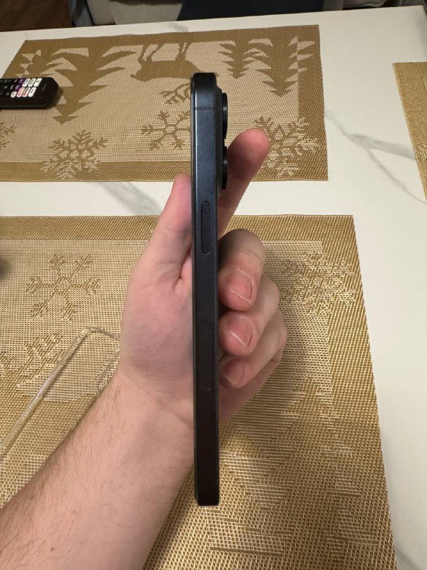 IPhone 15 pro max 256гб с чехлом и зарядкой 4