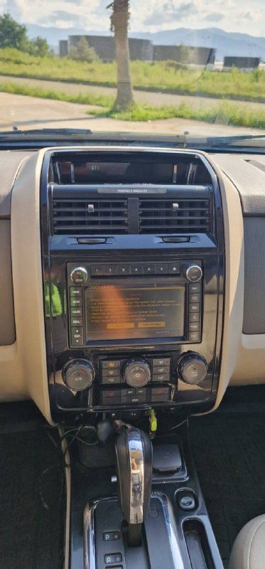 Ford Escape Hybrid 4x4 2008/10 6