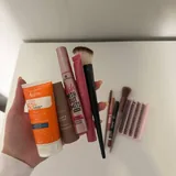 Косметика AVENE, Clarins, Catrice, Essence, Avon 1